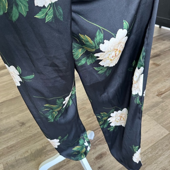 ZARA floral jumpsuit - Picture 3 of 6